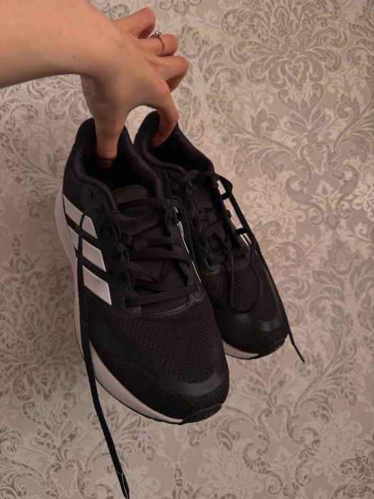Чоловічі кросівки adidas