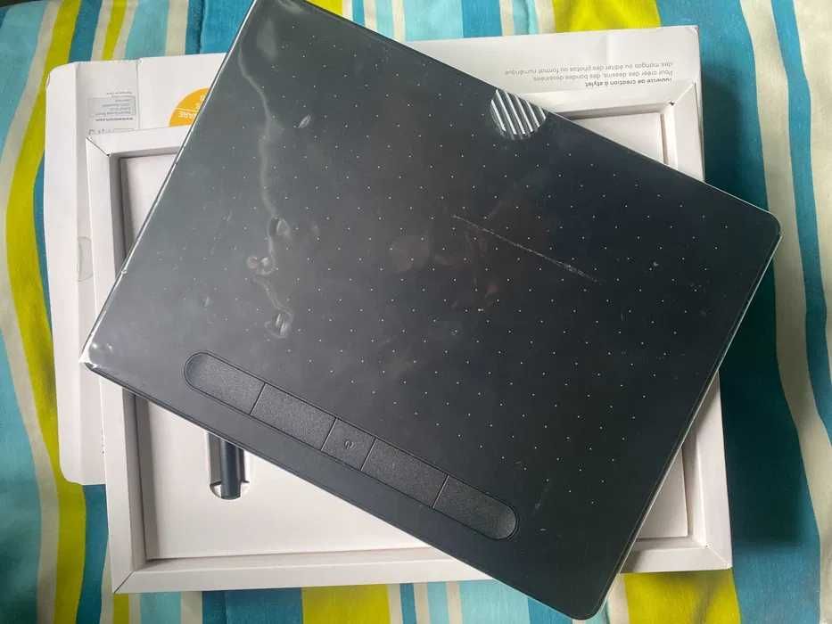 Графічний планшет Wacom Intuos Medium з Bluetooth