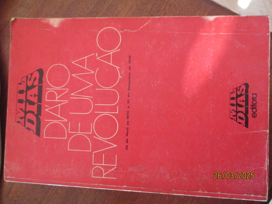 Livro - Diário de uma revolução - Livro raro de 1977