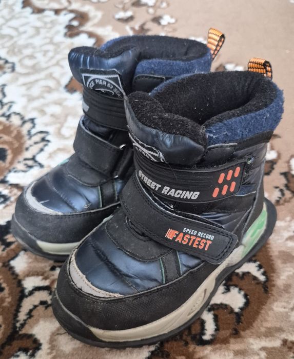 Жіноче і дитяче взуття