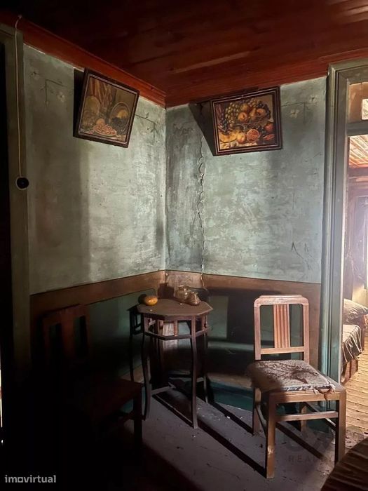 Casa Espaçosa em Caçarelhos e Angueira