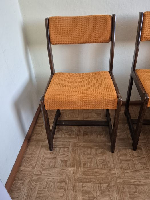 Komplet Krzesła drewniane tapicerowane