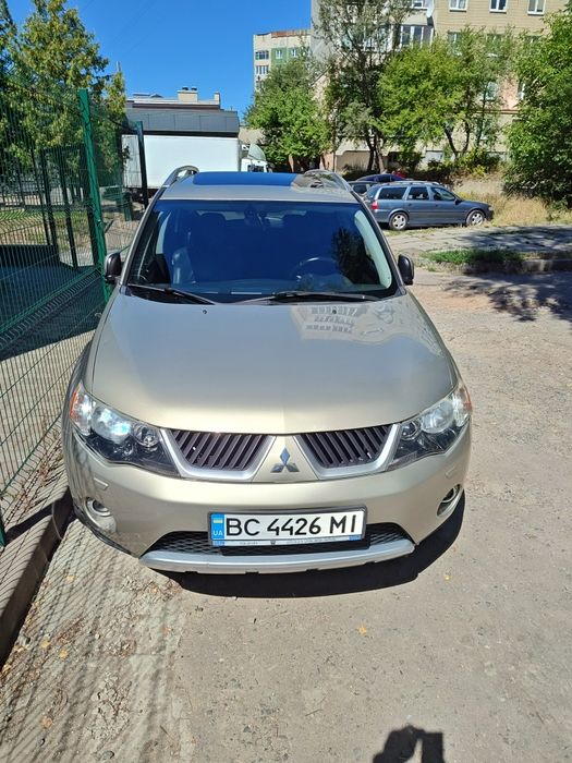 Mitsubishi outlander XL 3.0L 4×4 Газ/Бензин - Ідеальний технічний стан