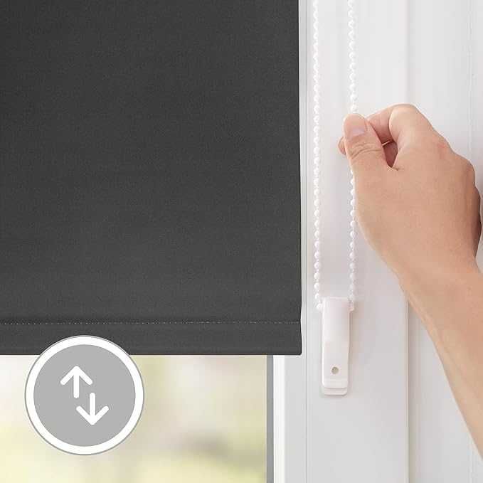 Roleta blackout srebrno-czarna nowoczesna ochrona okna 100x160cm