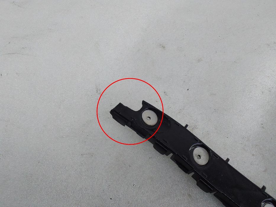 Guia de pára-choques trás esquerdo OPEL Corsa D Van