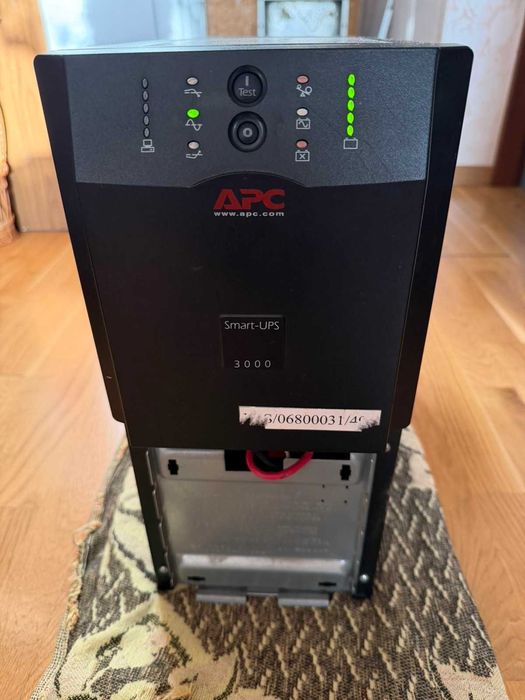 Блок бкзперебійного дивлення ББЖ UPS APC 3000