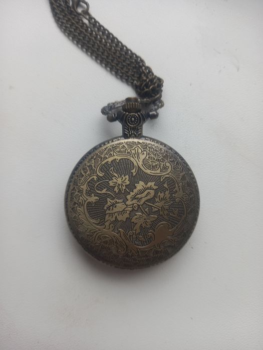 Часи.     нагрудні