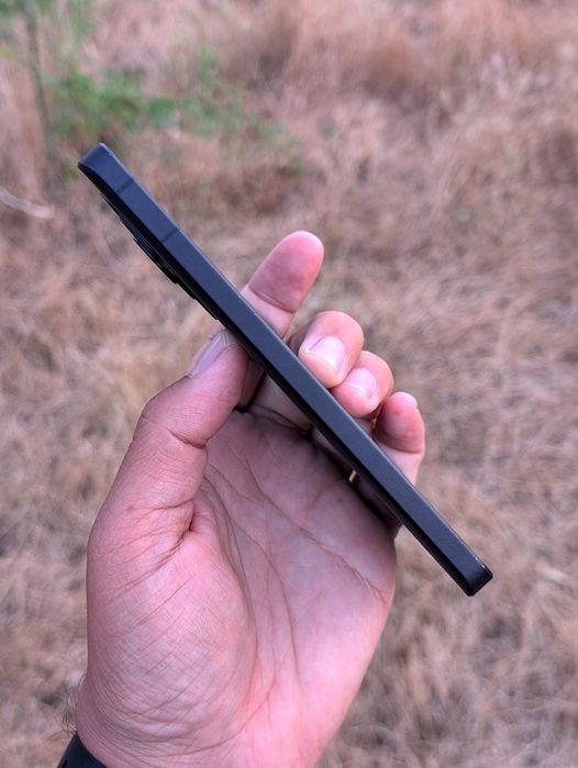 Sharp aquos r8 pro (12/256 Snapdragon 8 gen 2 УЦЕНКА ЧИТАЕМ ОПИСАНИЕ Камерафон флагман)