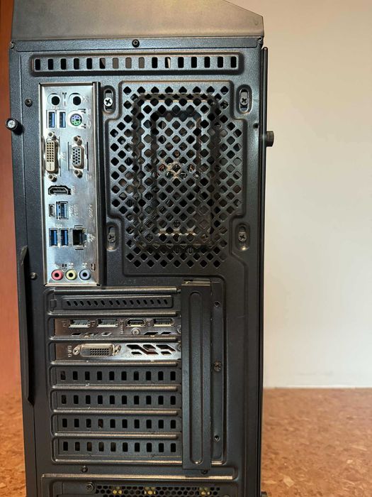 Komputer do gier + monitor, i5-7600K, GTX 1060, 16 GB, NVMe 1TB