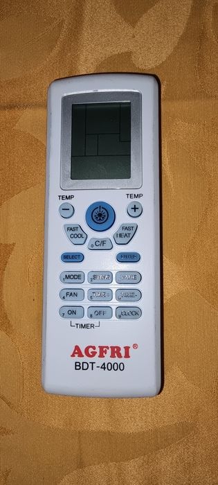 2 comandos AC Remotos universais.