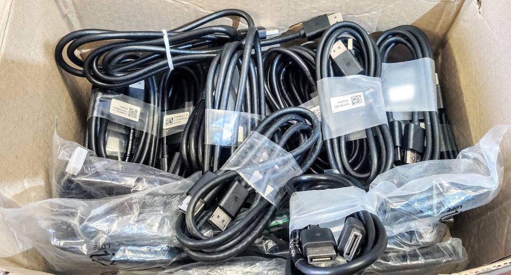 Display port кабель, новый, количество