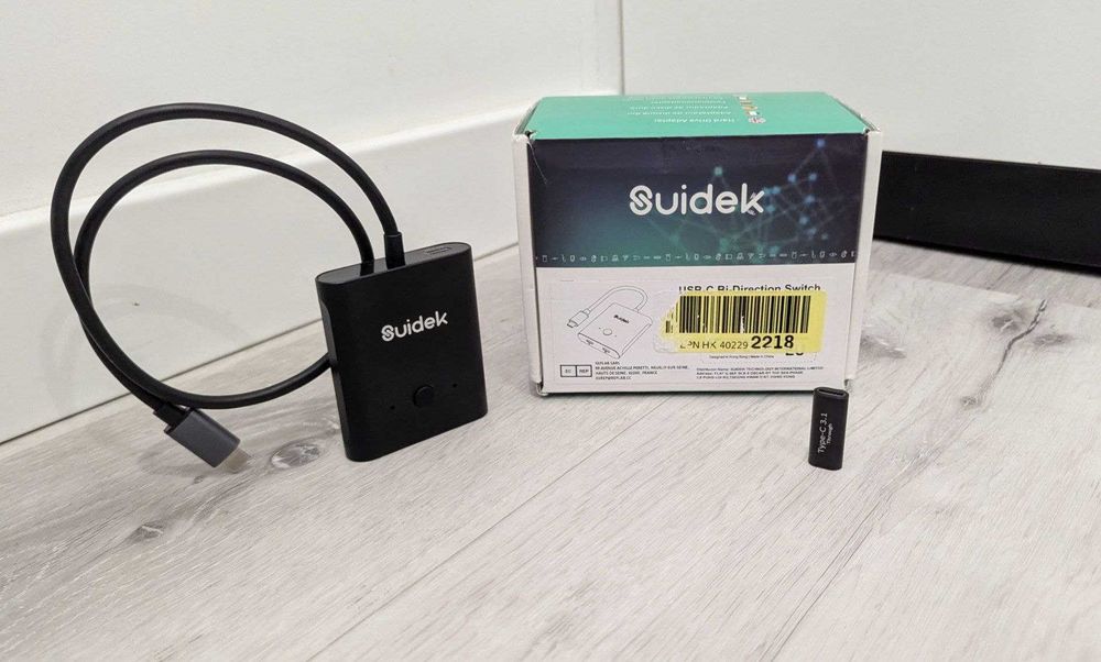 KVN Перемикач SUIDEK 2в1 / 1в2 8K 10Gbps з PD 100W switch