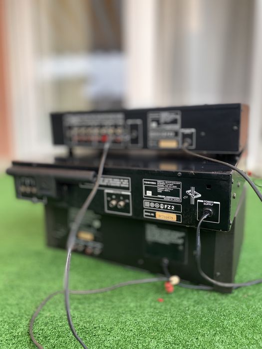 Toshiba série 530 cassete sintetizador e pre-amplificador