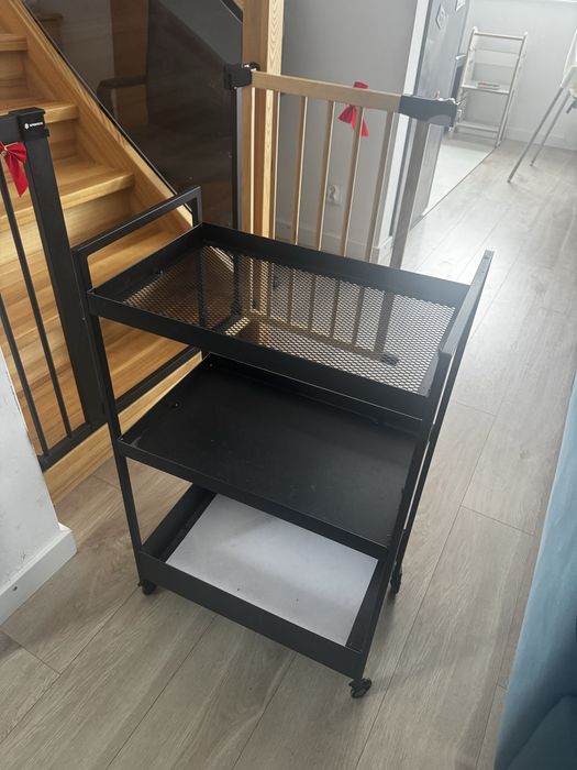 Czarny wozek organizer ikea