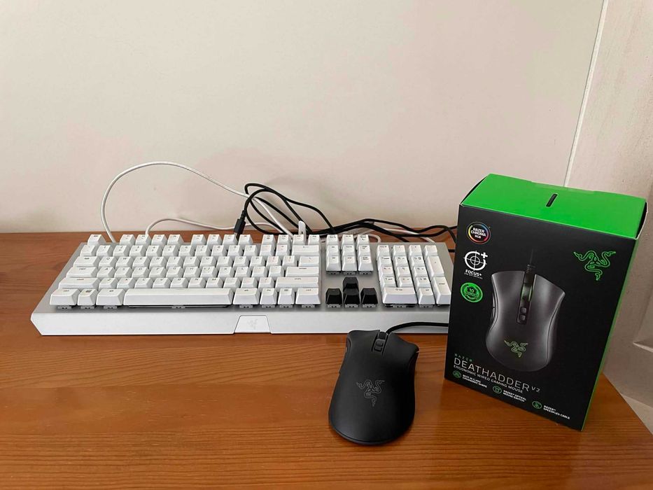 Teclado Razer Blackwidow white + Rato Razer Deathadder v2