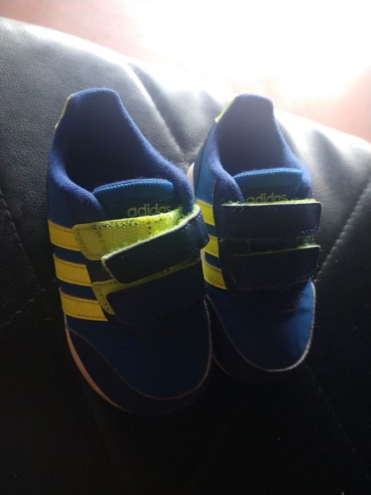 Buciki adidas r.22/23 jak nowe