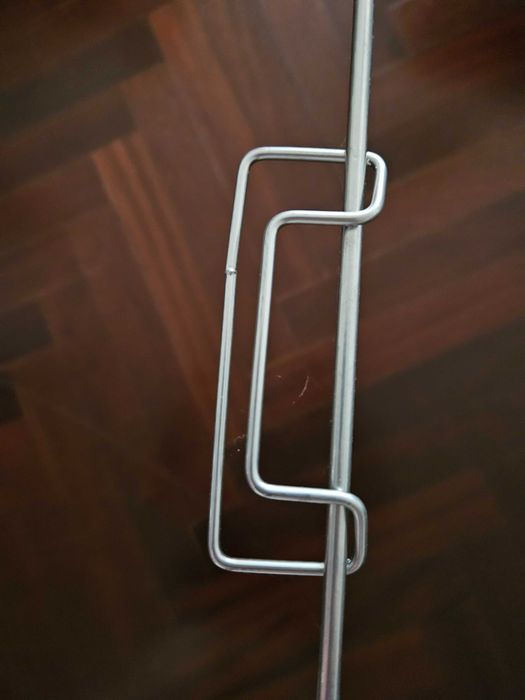 Expositor metálico impecável 42x34x20cm