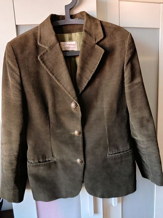 Blazer verde em bombazina.