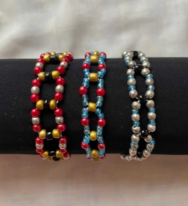 Pulseiras de Missangas artesanais