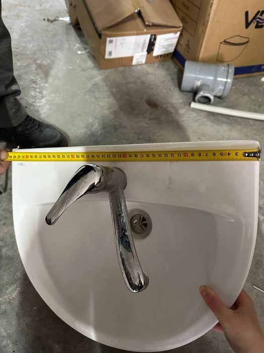 Раковина керамічна з змішувачем