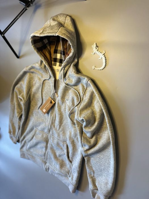 Зіпка від Burberry