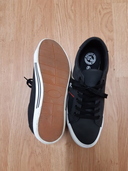 Ténis/sapatilhas novas