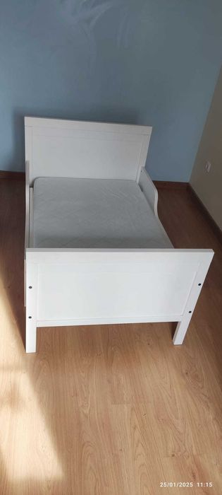 Cama de criança branca IKEA
