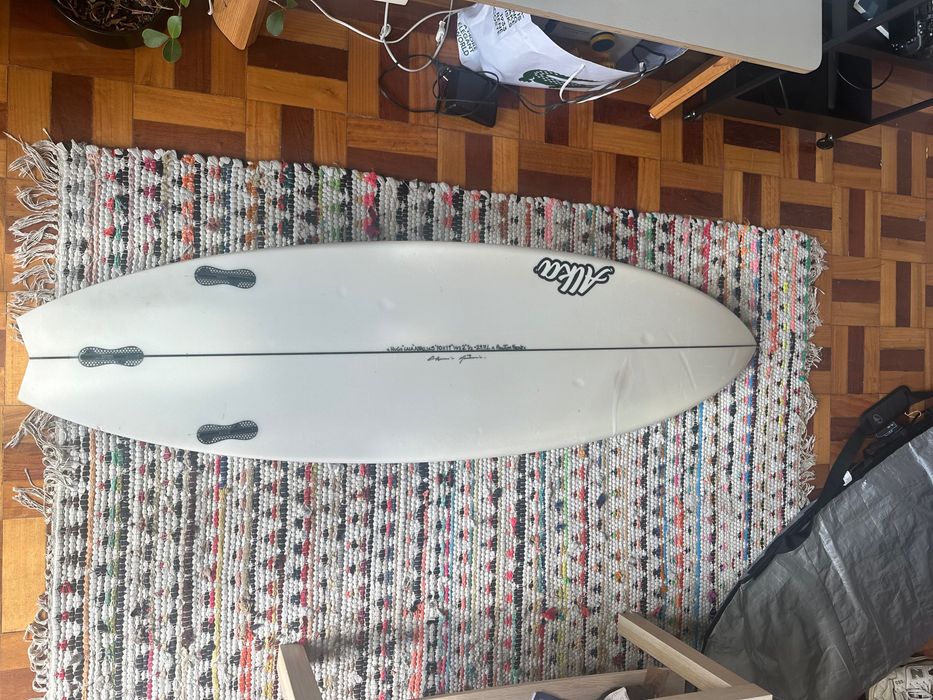 Prancha Surf Alka 5’10 – 29.7L – Muito bom estado – Porto