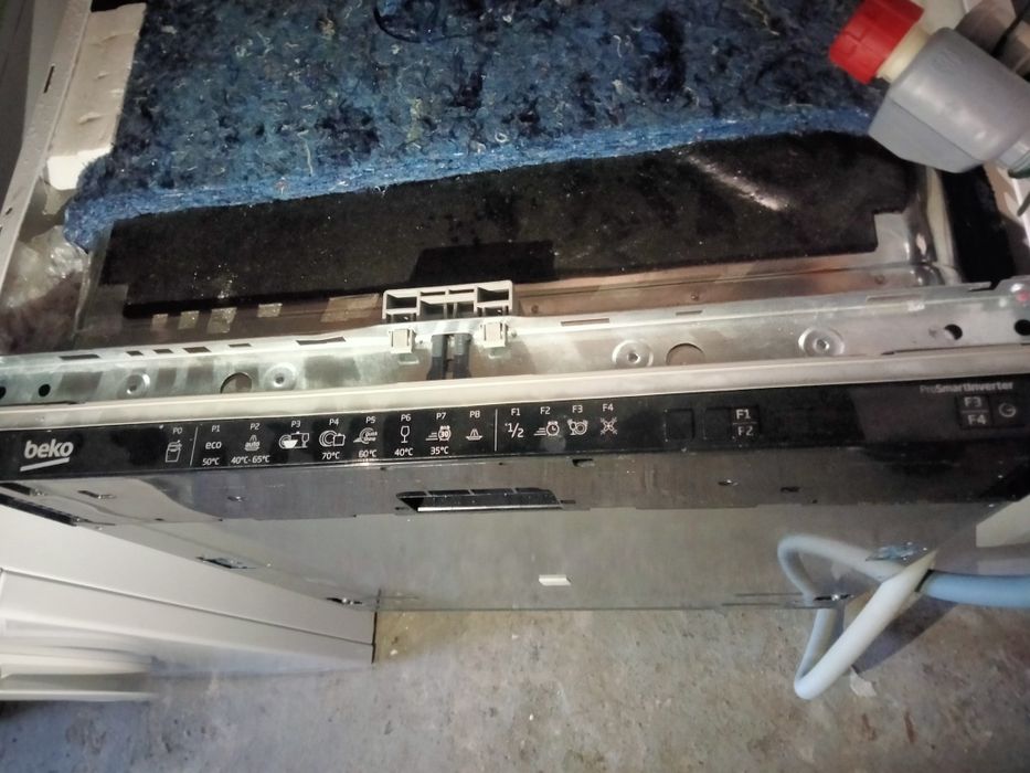 Zmywarka Beko 60 do zabudowy,, uszkodzona,,