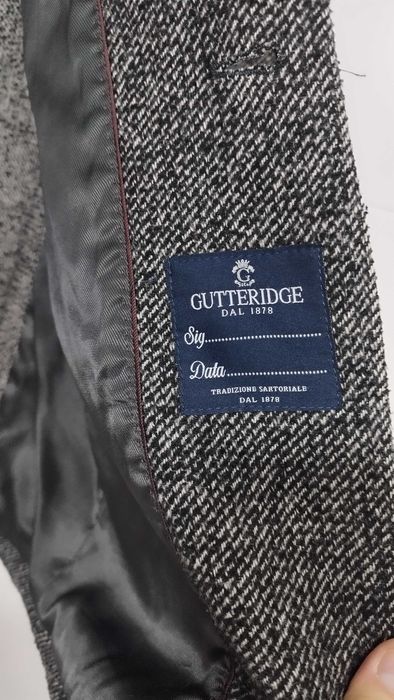 Sobretudo cinzento da Gutteridge - L