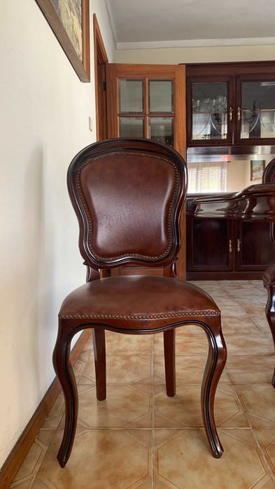 móvel de sala com mesa de jantar com 8 cadeiras