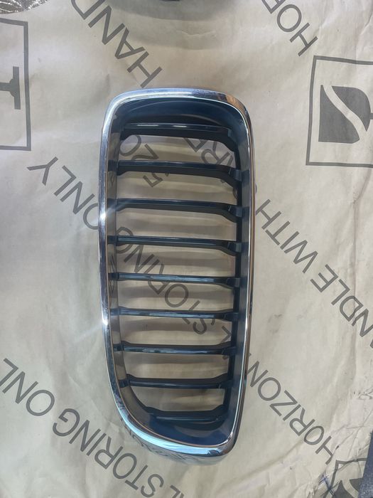 Решітка радіатора ноздря BMW F32,33,36