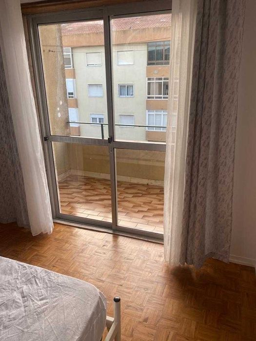 Quarto para arrendar