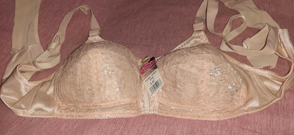 Новый женский бюстгальтер