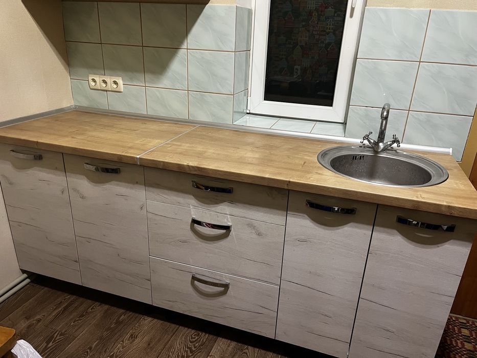 Продам кухонную мебель