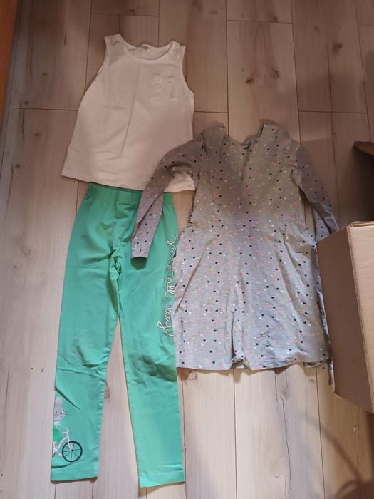 Paka ubrań dla dziewczynki r.128