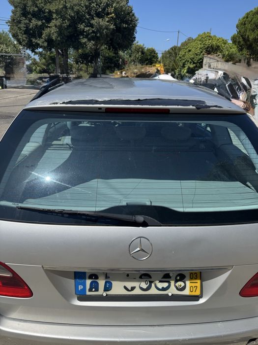 Mercedes-Benz E 220 — fotografia 8