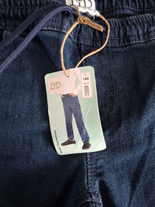 Jeansy dla chłopca rozmiar 140