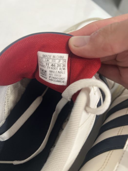 Кросівки адідас оригінал розмір 45-46