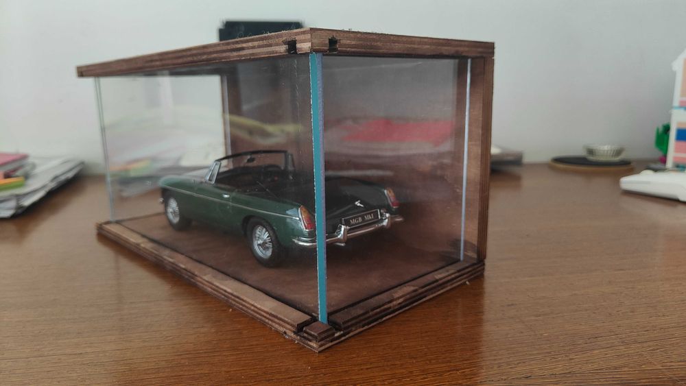 Kyosho MGB Roadster (1:18)