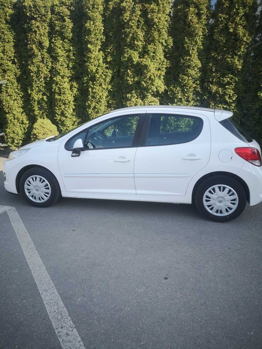 Peugeot 207 lift wersja 99g 1.6 hdi 90km 210 tys. km