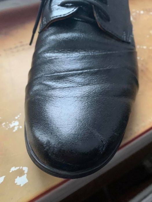 Buty do garnituru rozmiar 37 .