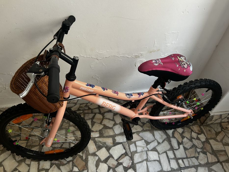 Bicicleta meninna nova