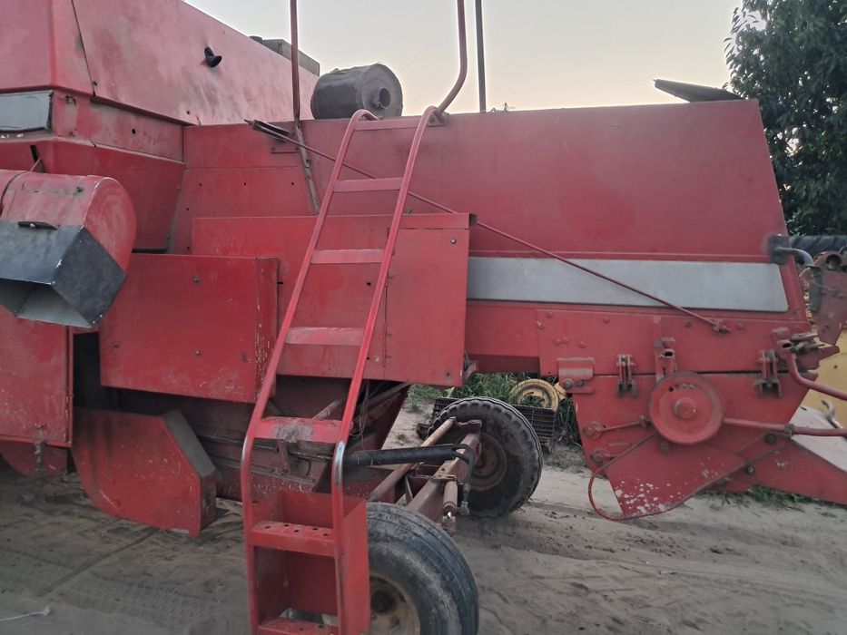 Kombajn na części Massey Ferguson 307 silnik sieczkarnia koło pasowe
