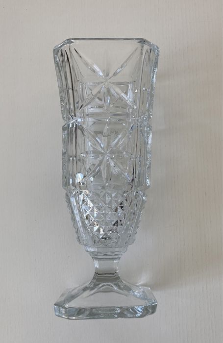 Jarra Vidro Cinzelado Motivo Estrelas / Flores