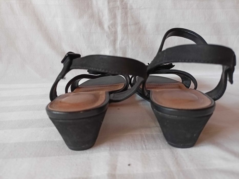 Clarks 41,5 / UK 7,5 D/ - dl. wkł. 26 - skóra- stan bdb