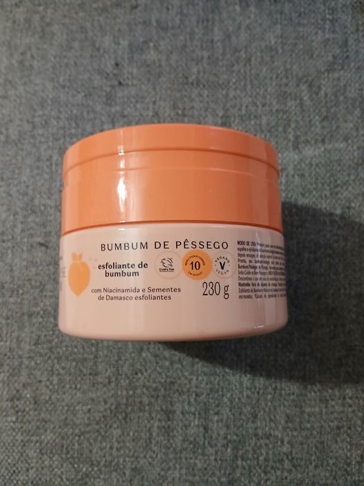 Esfoliante bumbum de pêssego