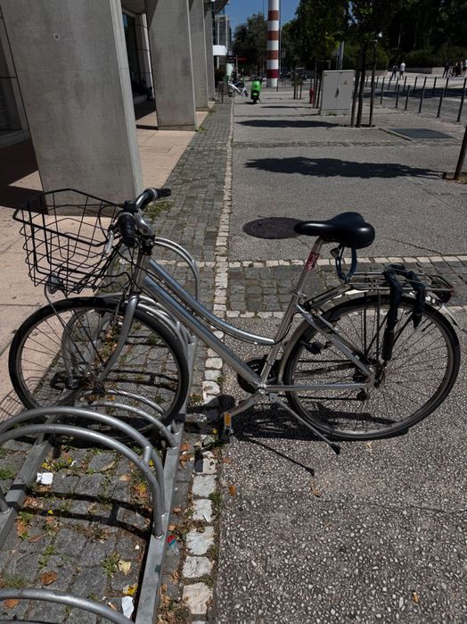 Bicicleta a venda