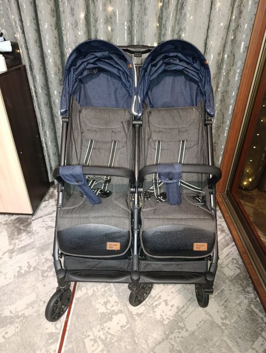 Прогулочная коляска для двойни