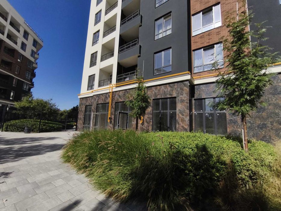 Комерційне приміщення в Жк Синергія Сіті